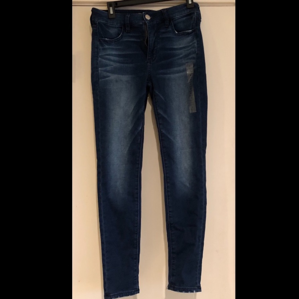 NWT American Eagle distressed jeans